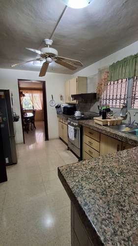 La Loma. 402mts 3r 2.5b Terraza patio $335,000.00neg - Imagen 8