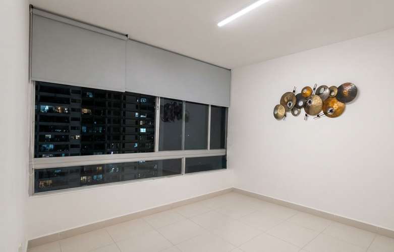 Apartamento en Bella Vista cerca de Avenida Balboa I con excelente distribucion y deposito - Imagen 1