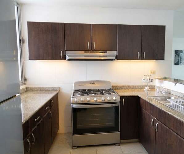 Apartamento en Bella Vista cerca de Avenida Balboa I con excelente distribucion y deposito - Imagen 2