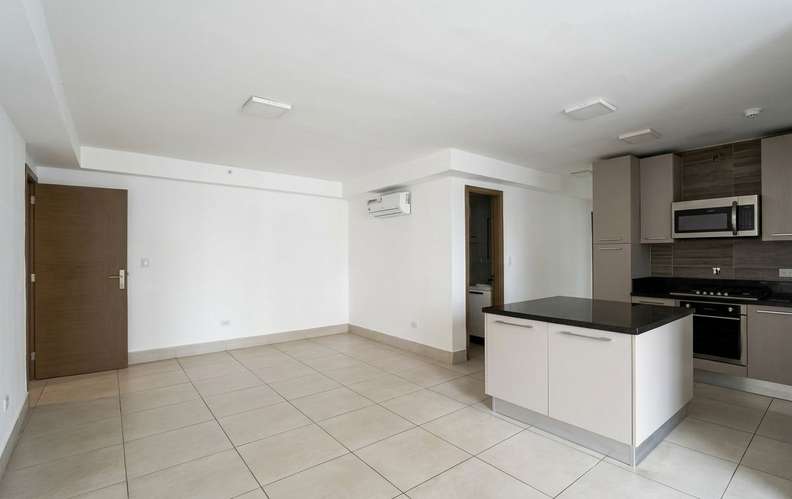  Apartamento en Obarrio I con balcon y ubicación privilegiada - Imagen 8