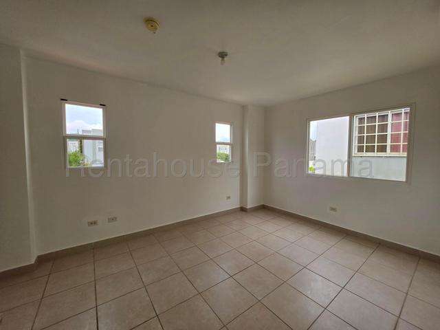 VENTA DE CASA REMODELADA EN PASEO DEL NORTE/BRISAS DEL GOLF 27-2018/GMB - Imagen 11