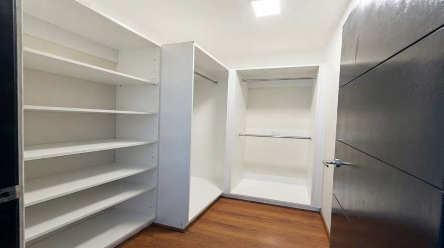 AVENIDA BALBOA I AMOBLADO I 1 RECAMARA I 95.5M ² I BALCÓN + VISTA AL MAR  - Imagen 9