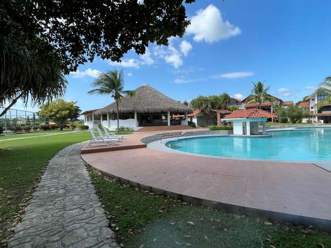  ¡Tu Refugio Soñado en Coronado: Excelente Oportunidad de Alquiler o Venta! 