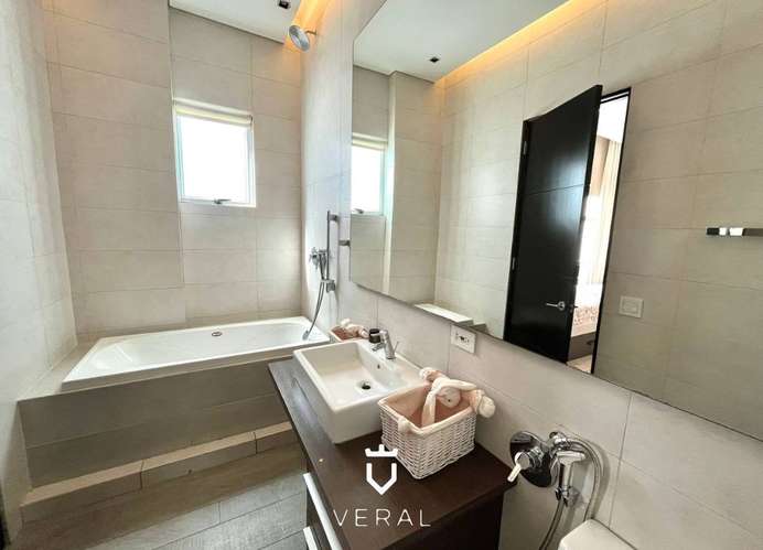 Casa con piscina amoblada | Bianco Loft | Altos del Golf (BO)