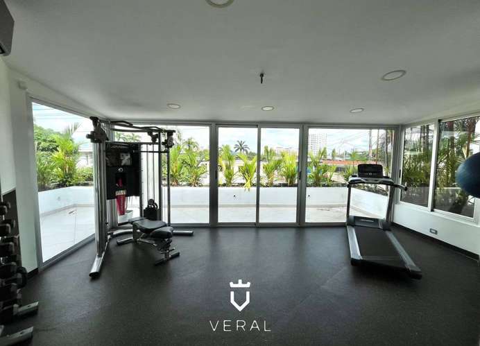 Casa con piscina amoblada | Bianco Loft | Altos del Golf (BO)