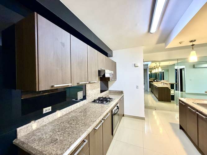APARTAMENTO TOP TOWERS  COSTA DEL ESTE CON VISTA AL MAR - Imagen 4
