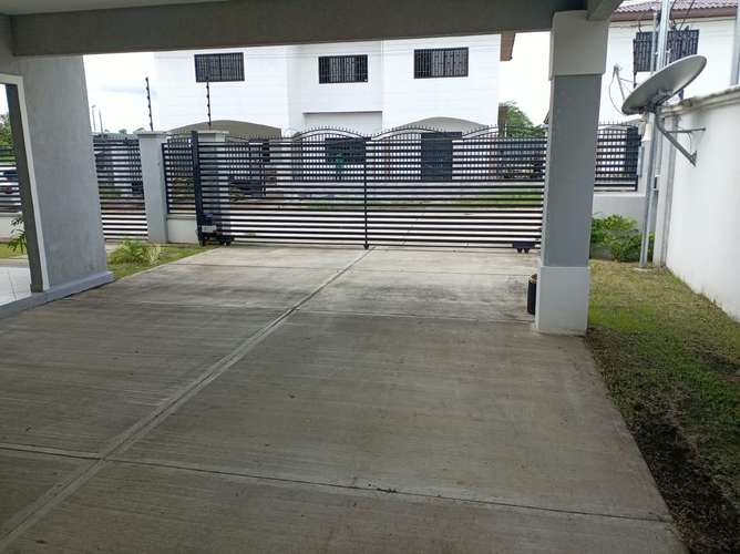 Casa moderna de 5 dormitorios en David, Chiriquí Provincia - Imagen 2