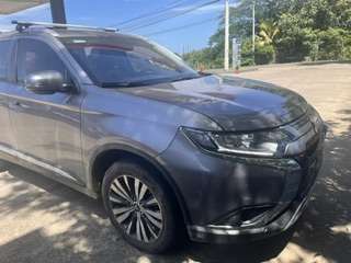 Mitsubishi Outlander  Pasajeros - 88,000 km
