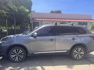 Mitsubishi Outlander  Pasajeros - 88,000 km