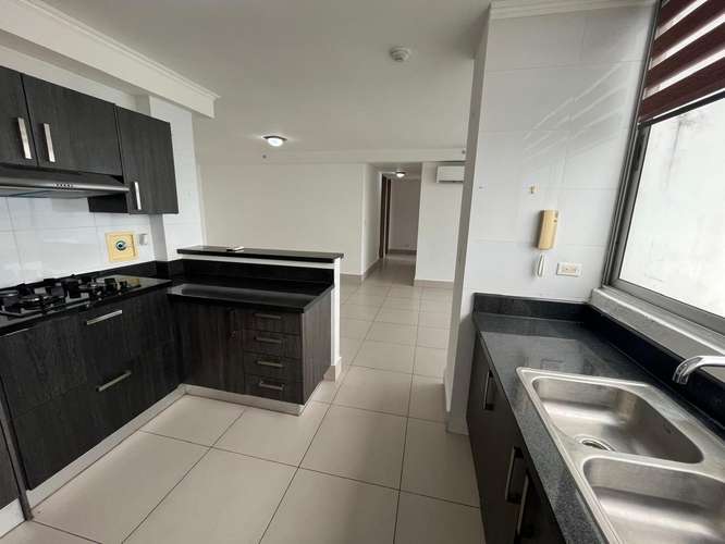 Se Alquila Iluminado Apartamento en PH Sky Point - Betania. - Imagen 5