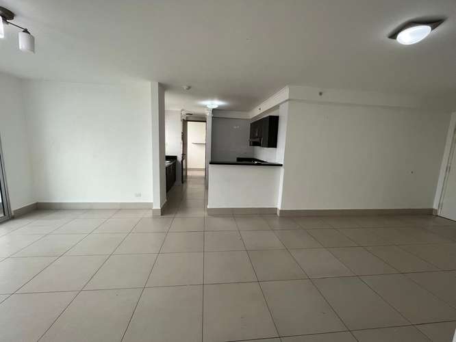 Se Alquila Iluminado Apartamento en PH Sky Point - Betania. - Imagen 3