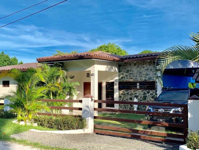 Casa de Playa en Venta en Costa Esmeralda | 998 m² de Terreno 