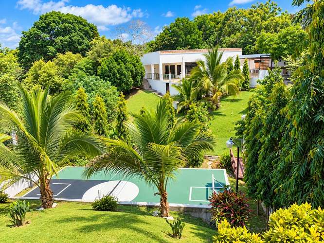 Casa de Playa en Venta en Costa Esmeralda | 998 m² de Terreno 