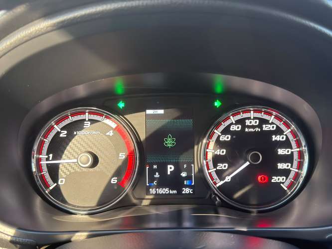 MITSUBISHI L200 - Imagen 11
