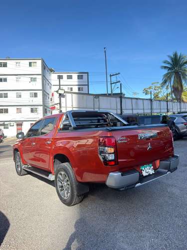 MITSUBISHI L200 - Imagen 3