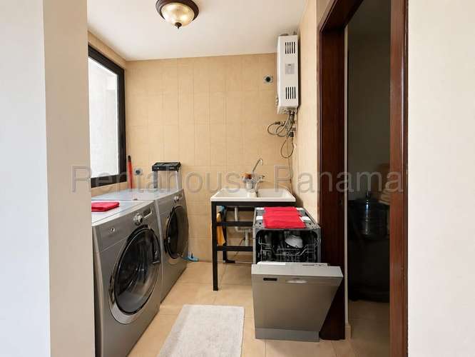 Alquiler de Apartamento 202mts - Imagen 11