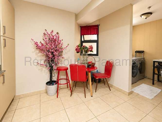 Alquiler de Apartamento 202mts - Imagen 10