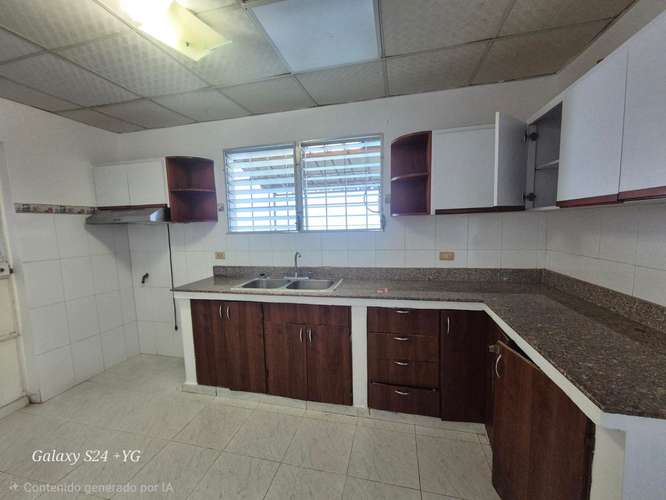 ALQUILER DE CASA EN BRISAS DEL GOLF 