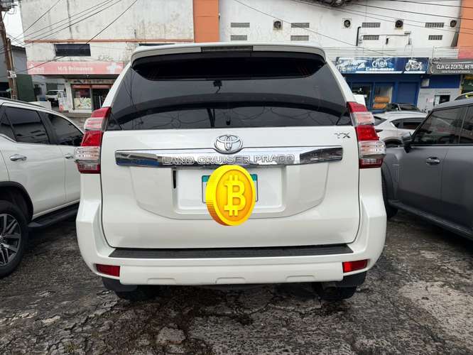 TOYOTA PRADO AÑO 2017 AUTOMÁTICA 4x4 MOTOR A GASOLINA UNICO DUEÑO PERFECTO ESTADO - Imagen 5