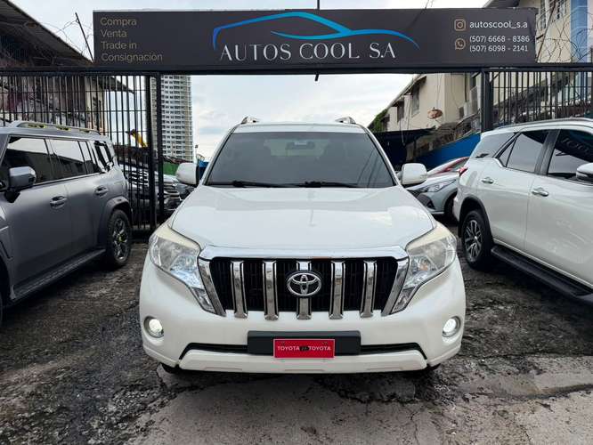 TOYOTA PRADO AÑO 2017 AUTOMÁTICA 4x4 MOTOR A GASOLINA UNICO DUEÑO PERFECTO ESTADO - Imagen 1