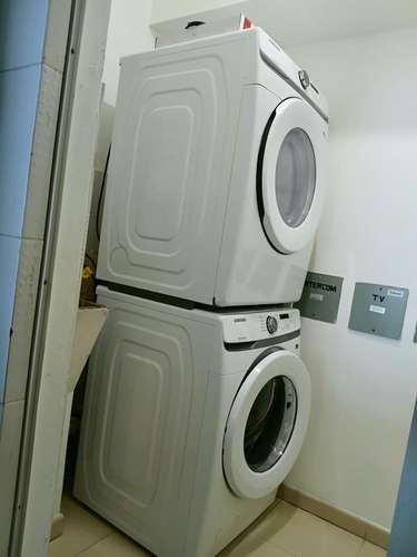 Se Alquila Apartamento amoblado en Av. Balboa. - Imagen 11