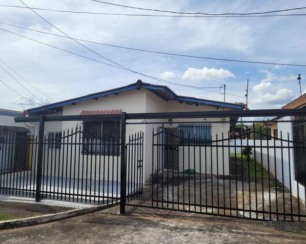  Se alquila casa céntrica en San Antonio, Camino Real 