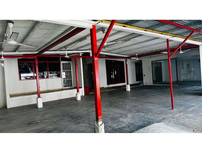 ALQUILER DE LOCAL EN SAN FRANCISCO 700M2, EXCELENTE UBICACIÓN JP - Imagen 2
