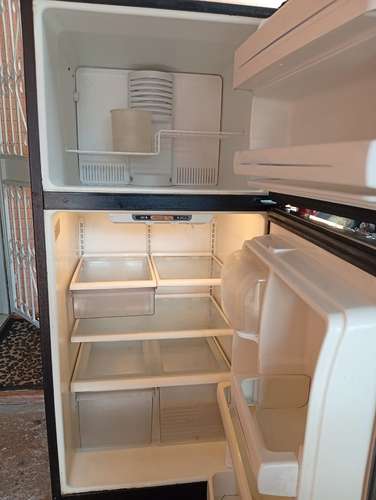 SE VENDE NEVERA GENERAL ELECTIC $250 NEGOCIABLE  - Imagen 4
