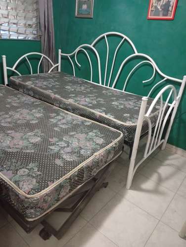 CAMA $200  NEGOCIABLE INCLUYE COLCHONES  - Imagen 3