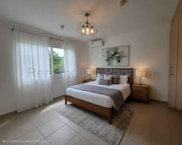 272018. Se vende a excelente precio casa con 3 recámaras, 3.5 baños, CBE, jardín