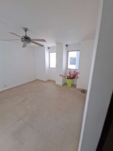 EXCELENTE PRECIO 3 RECAMARA / 3 BANOS Y CUARTO EMPLEDO EL CANREJO DE LUJO