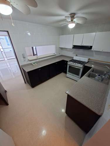 EXCELENTE PRECIO 3 RECAMARA / 3 BANOS Y CUARTO EMPLEDO EL CANREJO DE LUJO