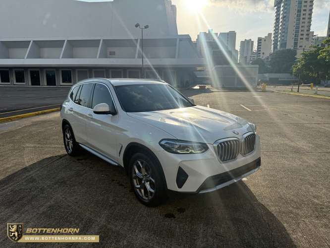 BMW X3 xDrive 30i 2023 Unico dueño Servicios en agencia - Imagen 3