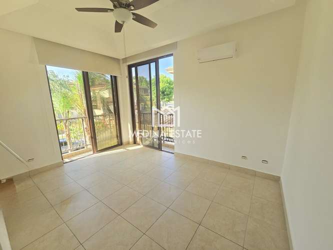 Vendo en Clayton casa Embassy Club Unifamiliar 4 Habitación con jardín - Imagen 12