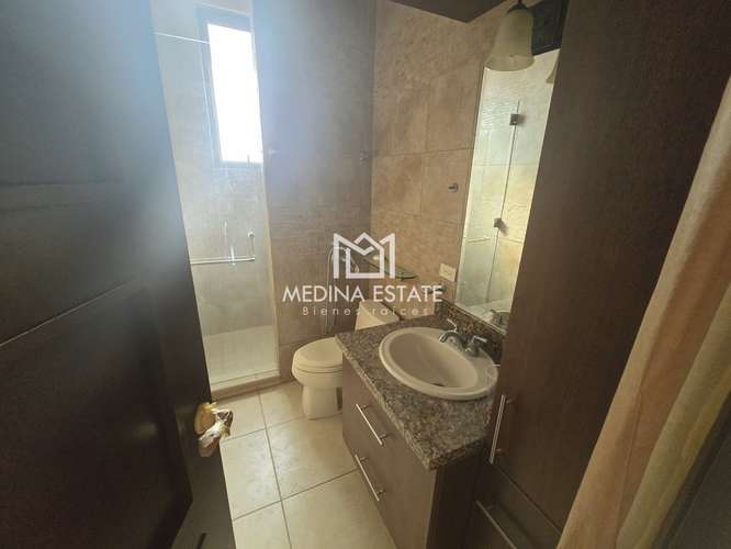 Vendo en Clayton casa Embassy Club Unifamiliar 4 Habitación con jardín - Imagen 15