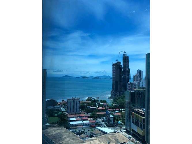 Venta de oficina de 257 mts en gris en Oceanía/ Punta Pacifica - Imagen 2