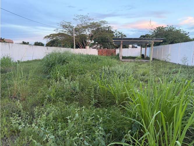 SE VENDE TERRENO EN GORGONA PLAYA MALIBÚ  CON MURO PERIMETRAL
