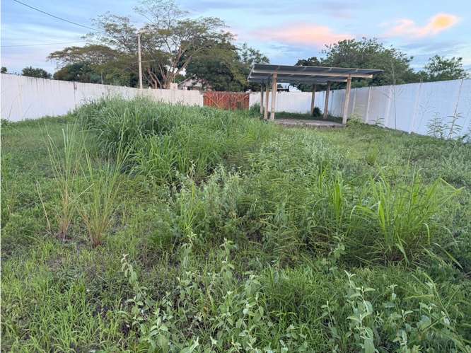 SE VENDE TERRENO EN GORGONA PLAYA MALIBÚ  CON MURO PERIMETRAL