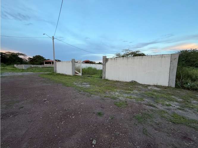 TERRENO / GORGONA / PLAYA MALIBÚ / 500M / MURO  1 CUADRA DEL MAR