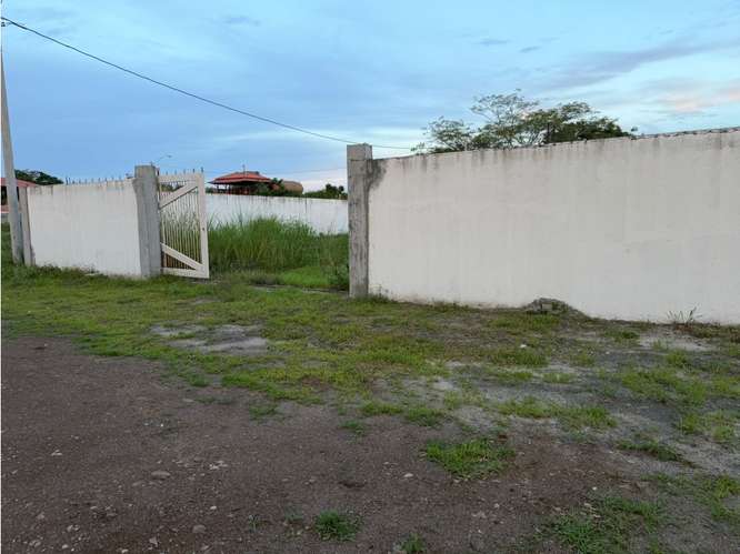 TERRENO / GORGONA / PLAYA MALIBÚ / 500M / MURO  1 CUADRA DEL MAR
