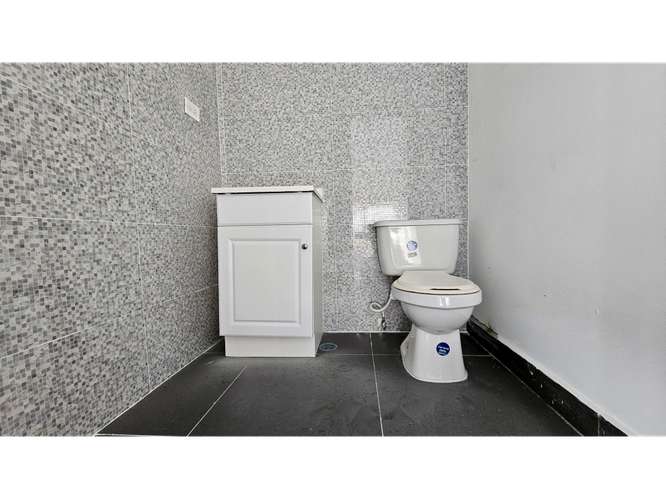 OFICINA / OCEAN BUSSINESS PLAZA / 255M / 1BAÑO / NO DIVISIONES / VACIA