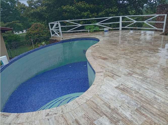 SAJALICES / LINDA VISTA PARADISE  / 1000 M2 / 2 HABITACIONES / PISCINA - Imagen 10
