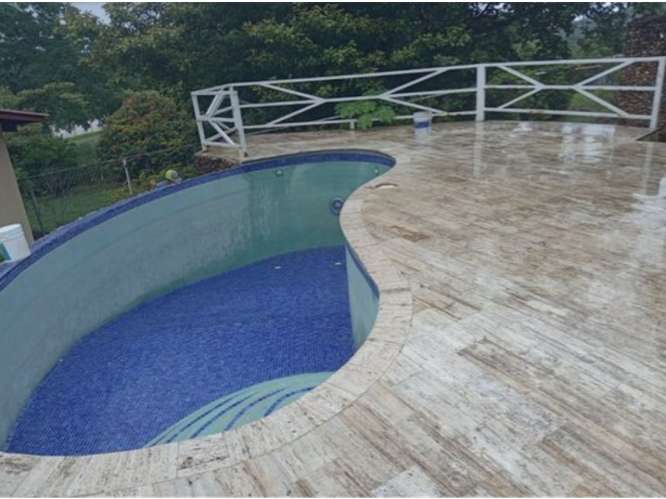 SE VENDE CASA 1000 M2 EN SAJALICES  LINDA VISTA PARADISE CON PISCINA - Imagen 20