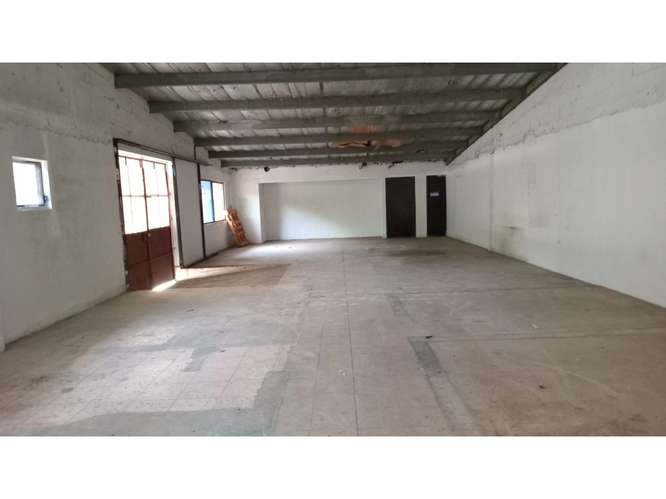 PEDREGAL / EL PARADOR / GALERA COMERCIAL / 245 M2 / SOBRE VIA