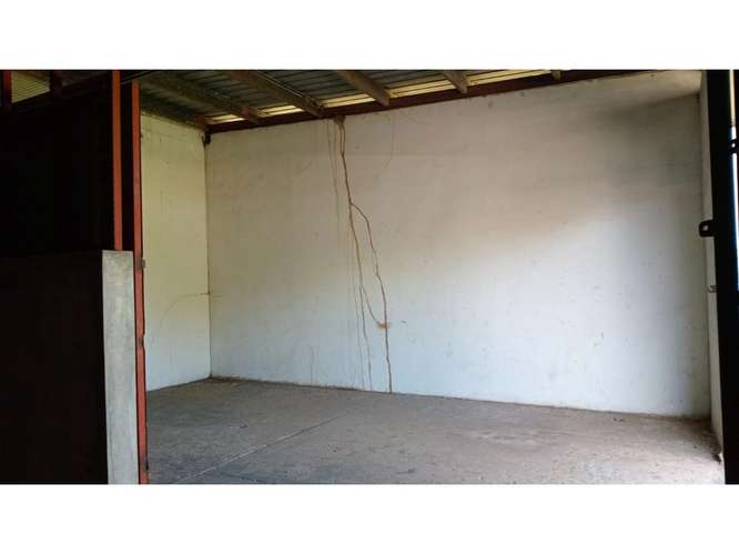 SE ALQUILA GALERA COMERCIAL 608M EN PEDREGAL EL PARADOR SOBRE VIA - Imagen 5