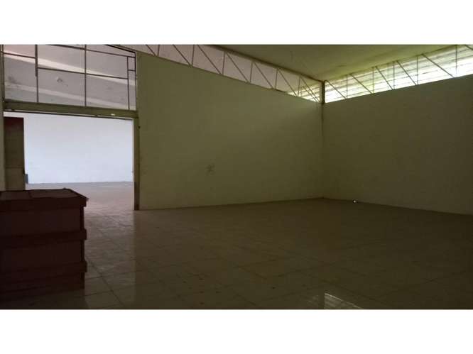 PEDREGAL / EL PARADOR / 608M2 / GALERA COMERCIAL / SOBRE VIA - Imagen 2
