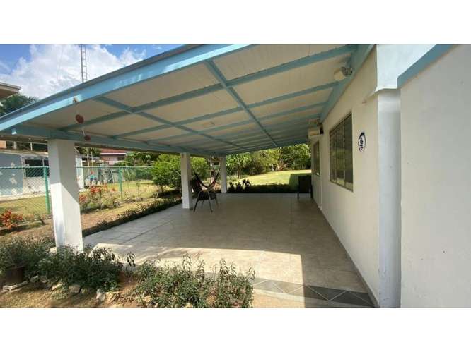 CLAYTON / ESTILO BUNGALAW / 1015M / 5 HABITACIONES / REFORMADA