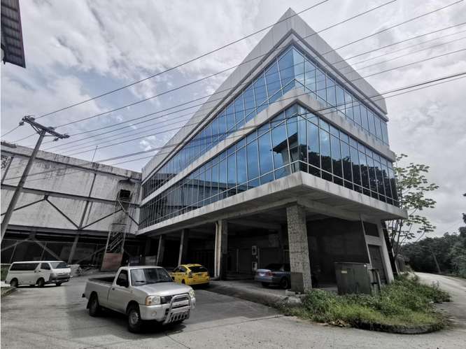 COLON / ZONA LIBRE / 5854 M2 / 3 NIVELES / 15 PARKING / FRENTE A CALLE - Imagen 16