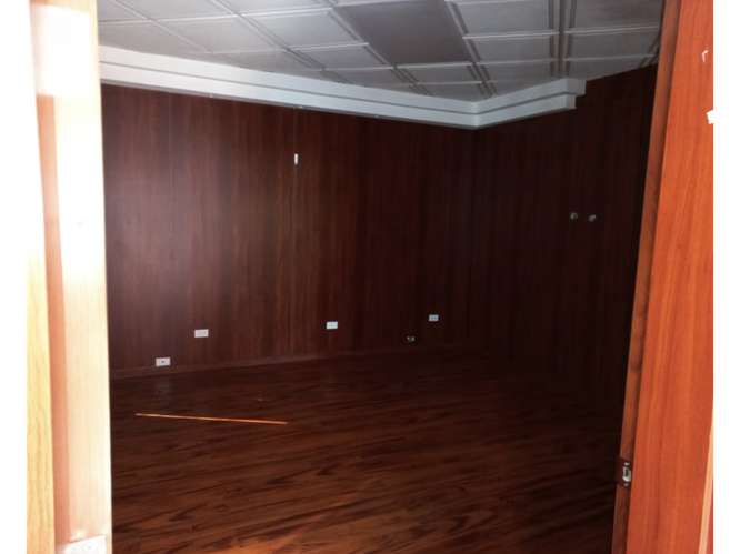 SE ALQUILA OFICINA 230M EN BALBOA PLAZA AV BALBOA VACIO PISO BAJO - Imagen 12