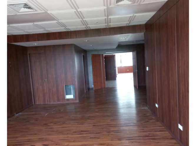 SE ALQUILA OFICINA 230M EN BALBOA PLAZA AV BALBOA VACIO PISO BAJO - Imagen 4